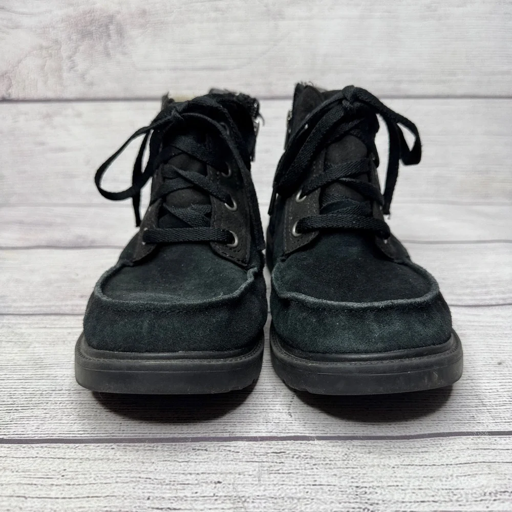 UGG Kids Chelham Weather Black‎ Lace-Up Ankle Boots size 3 Youth Winter Warm